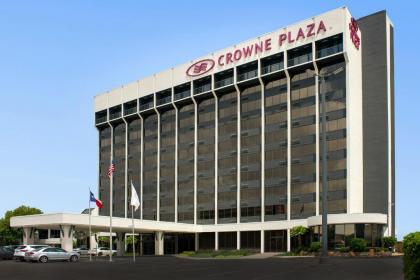 Crowne Plaza Hotel San Antonio Airport an IHG Hotel - image 1